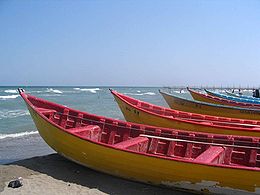 Лодки на иранском берегу, Чалус